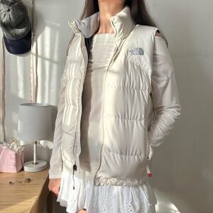 White The North Face puffer 700 fill vest xs